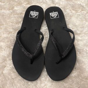 Super cute sparkly reef sandals, a very cushiony